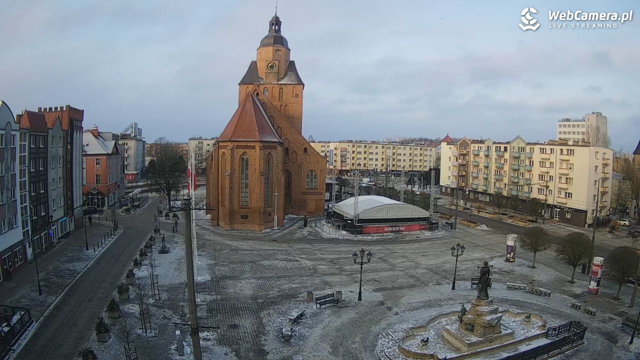 Gorzów Wielkopolski - widok na Katedrę - 31 styczeń 2026, 08:26