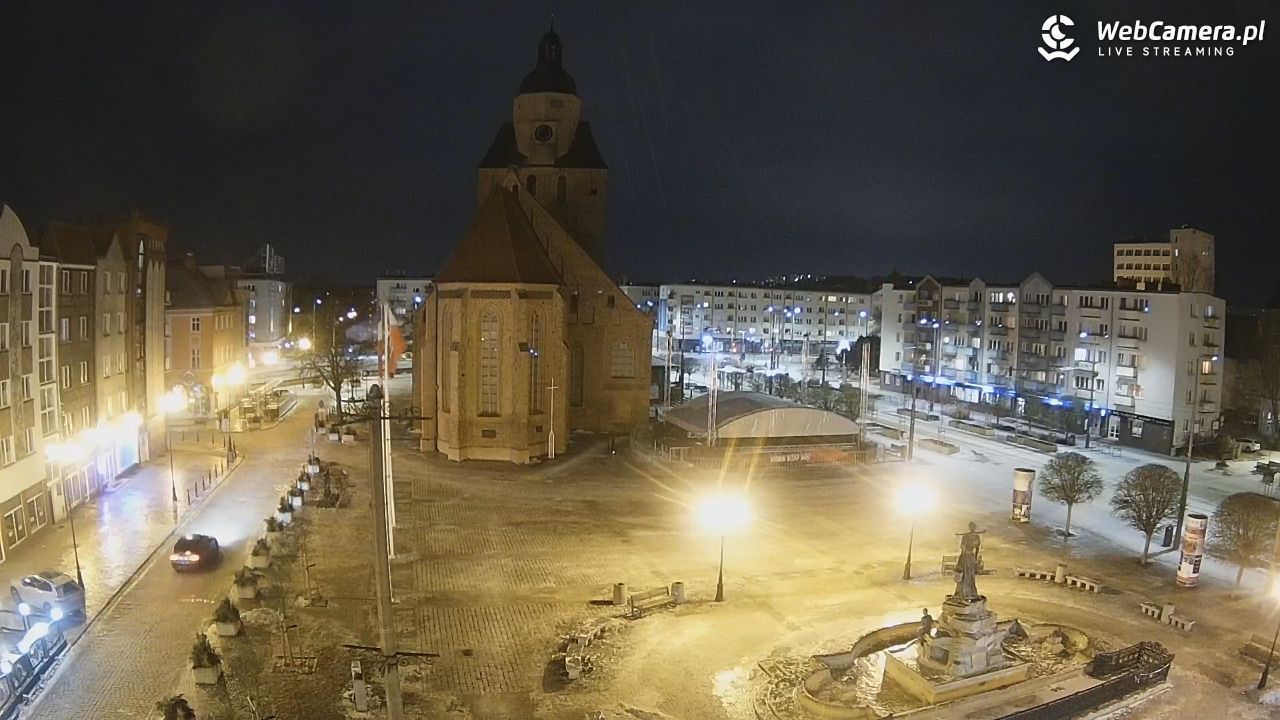 Gorzów Wielkopolski - widok na Katedrę - 01 luty 2026, 20:59