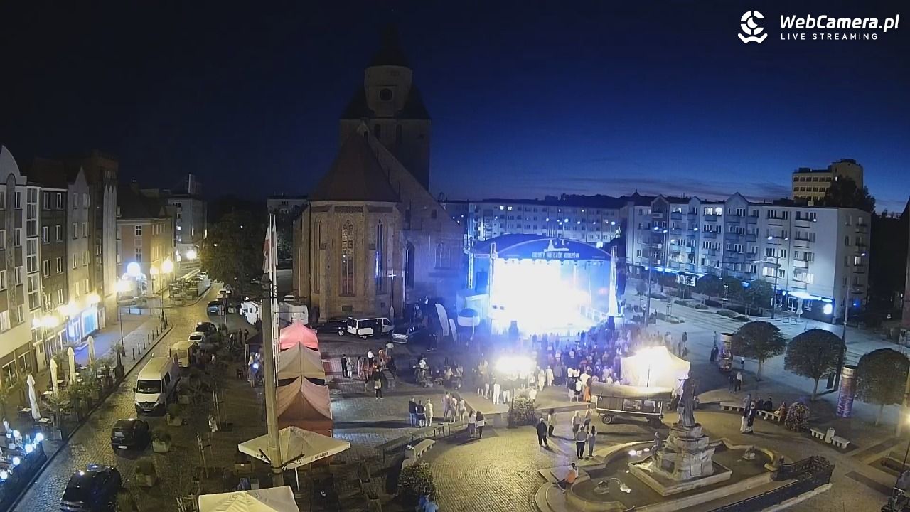 Gorzów Wielkopolski - widok na Katedrę - 17 sierpień 2025, 21:34