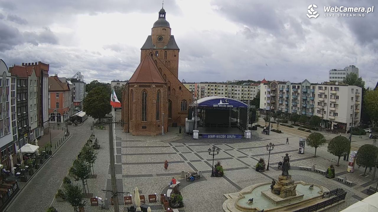 Gorzów Wielkopolski - widok na Katedrę - 04 wresień 2026, 16:41