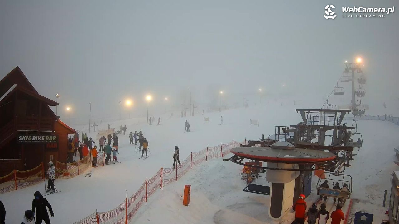 Zieleniec Sport Arena - Gryglówka - widok z dolnej stacji - 21 luty 2026, 17:03