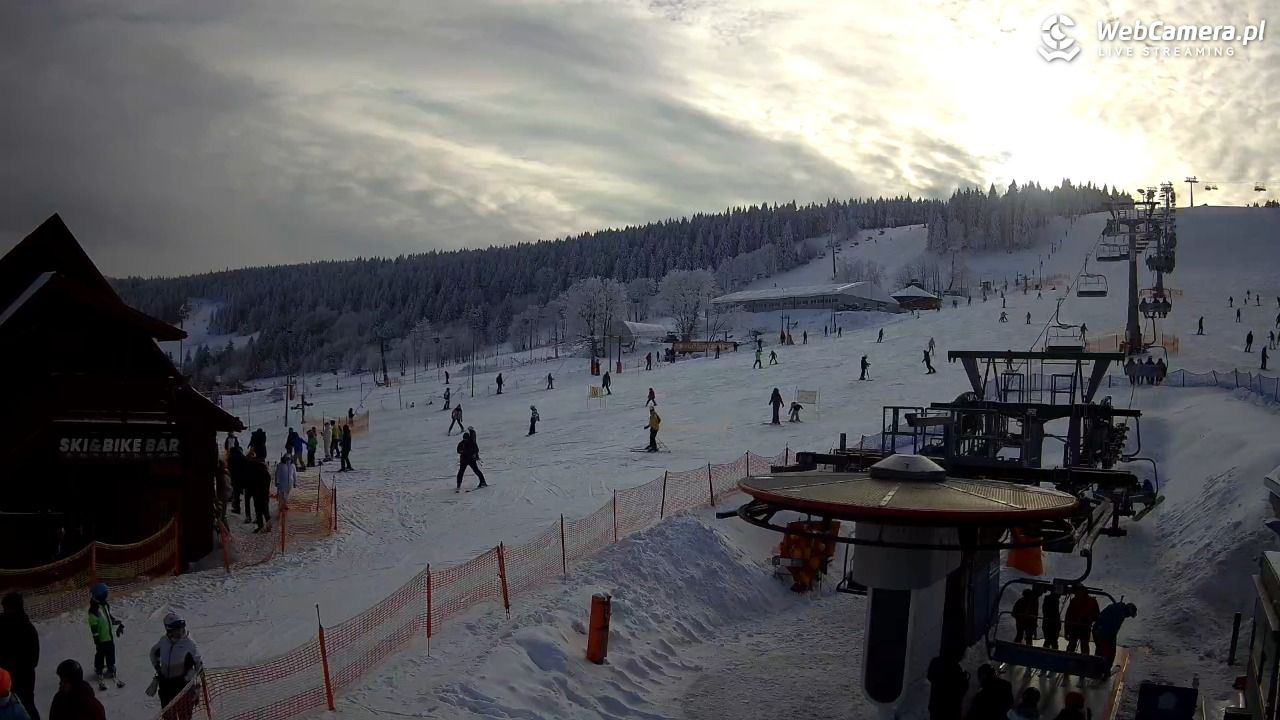 Zieleniec Sport Arena - Gryglówka - widok z dolnej stacji - 20 luty 2026, 15:24