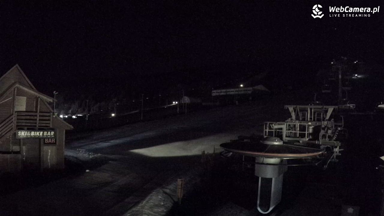 Zieleniec Sport Arena - Gryglówka - widok z dolnej stacji - 18 grudzień 2025, 21:20