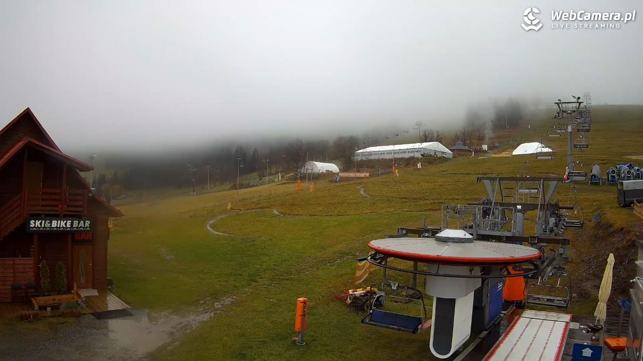 Zieleniec Sport Arena - Gryglówka - widok z dolnej stacji - 02 listopad 2025, 12:38