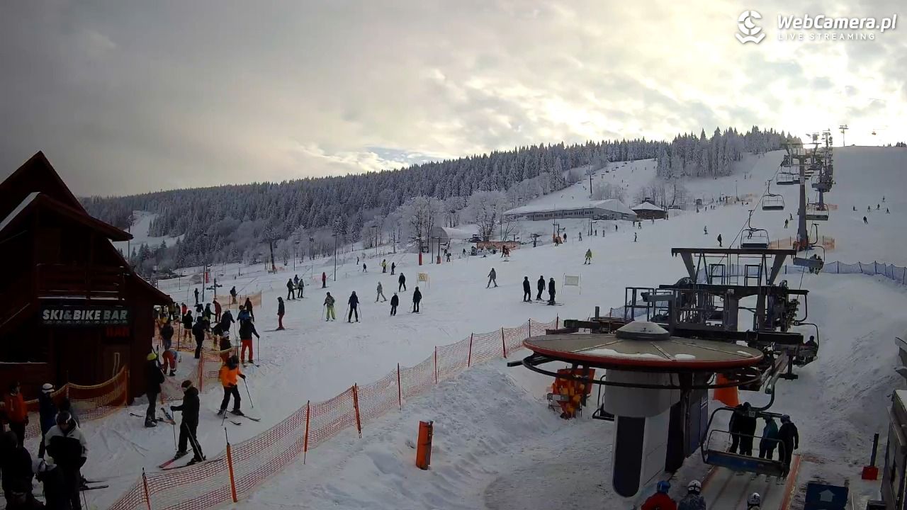 Zieleniec Sport Arena - Gryglówka - widok z dolnej stacji - 20 luty 2026, 16:03