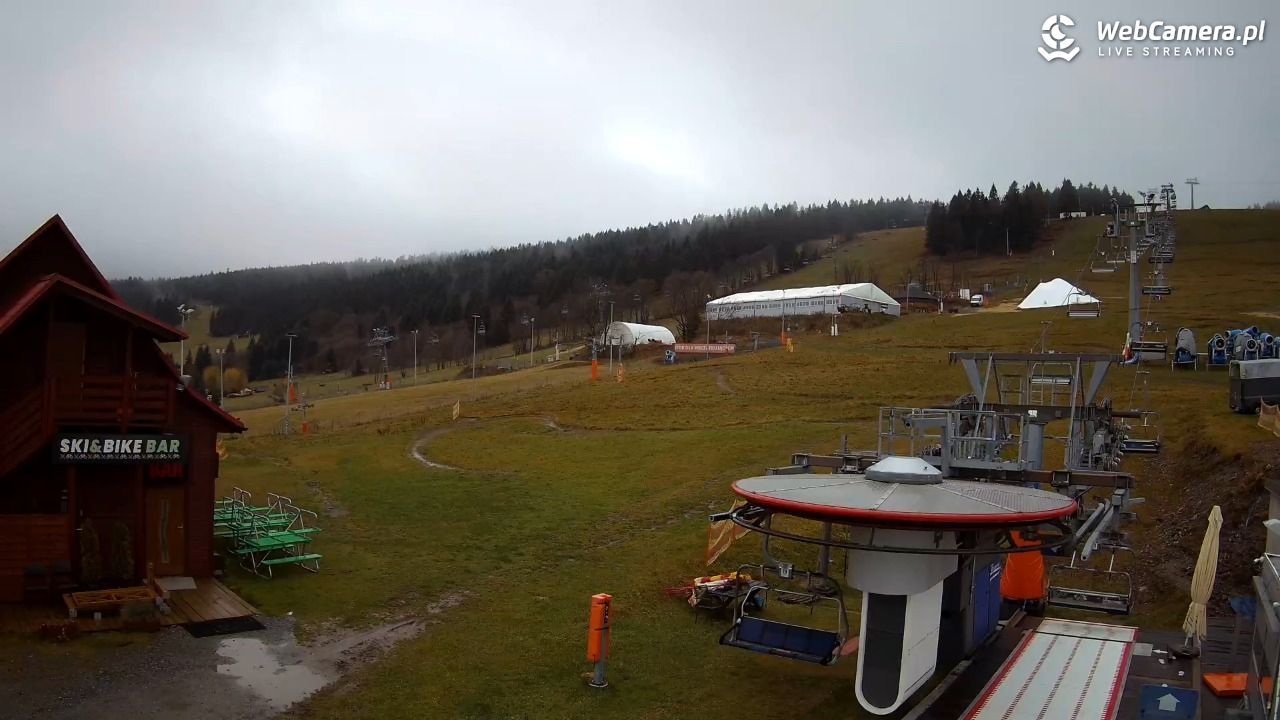 Zieleniec Sport Arena - Gryglówka - widok z dolnej stacji - 03 listopad 2025, 16:20