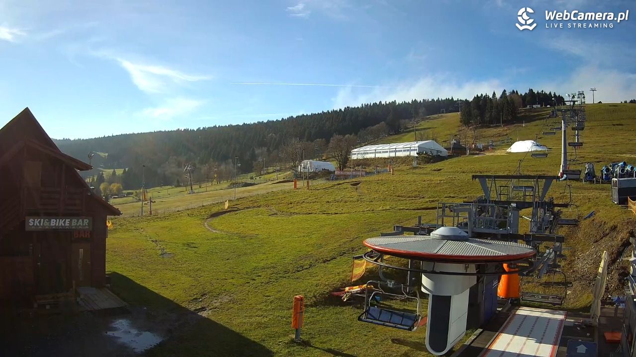 Zieleniec Sport Arena - Gryglówka - widok z dolnej stacji - 01 listopad 2025, 09:46