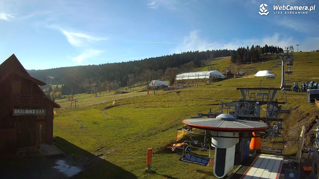 Zieleniec Sport Arena - Gryglówka - widok z dolnej stacji - 01 listopad 2025, 09:46