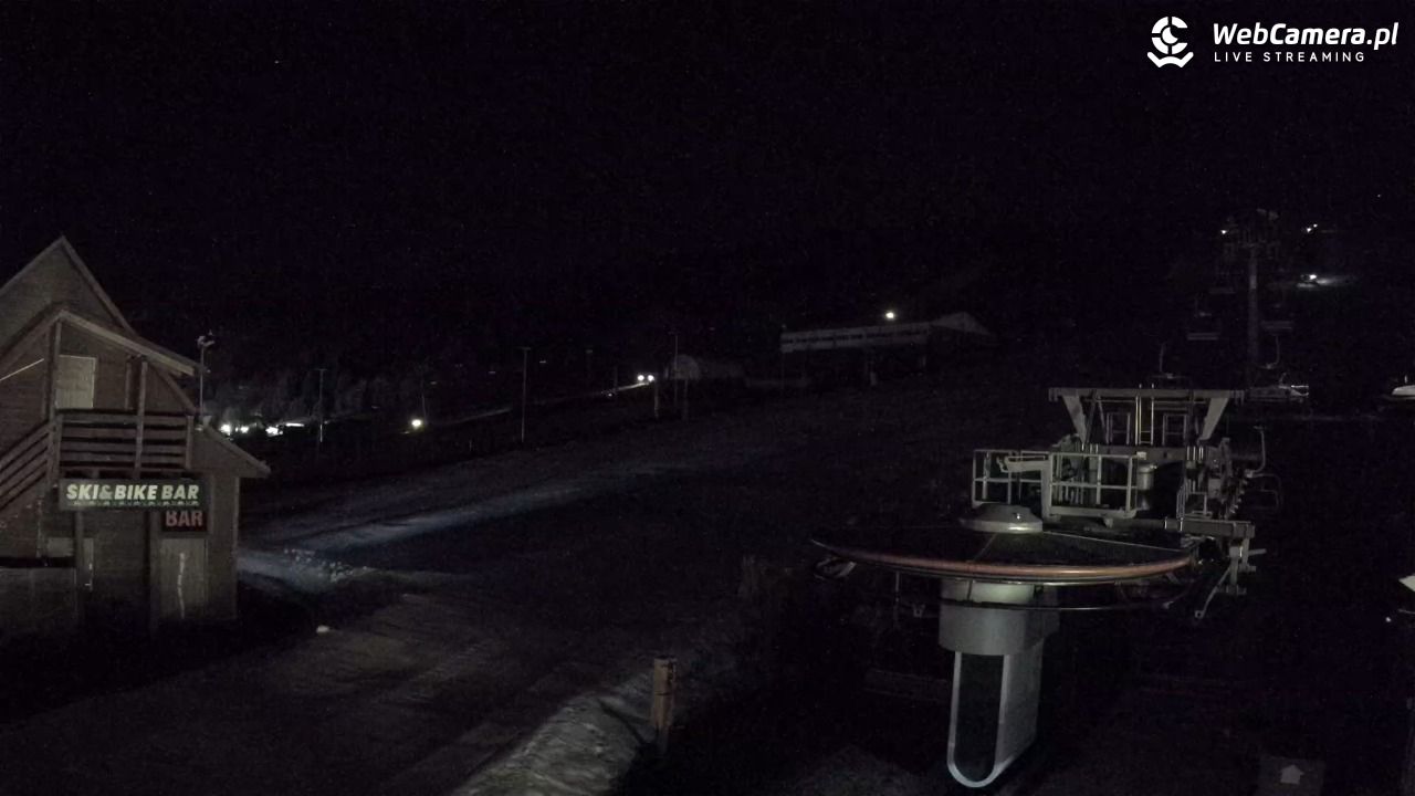 Zieleniec Sport Arena - Gryglówka - widok z dolnej stacji - 18 grudzień 2025, 21:58