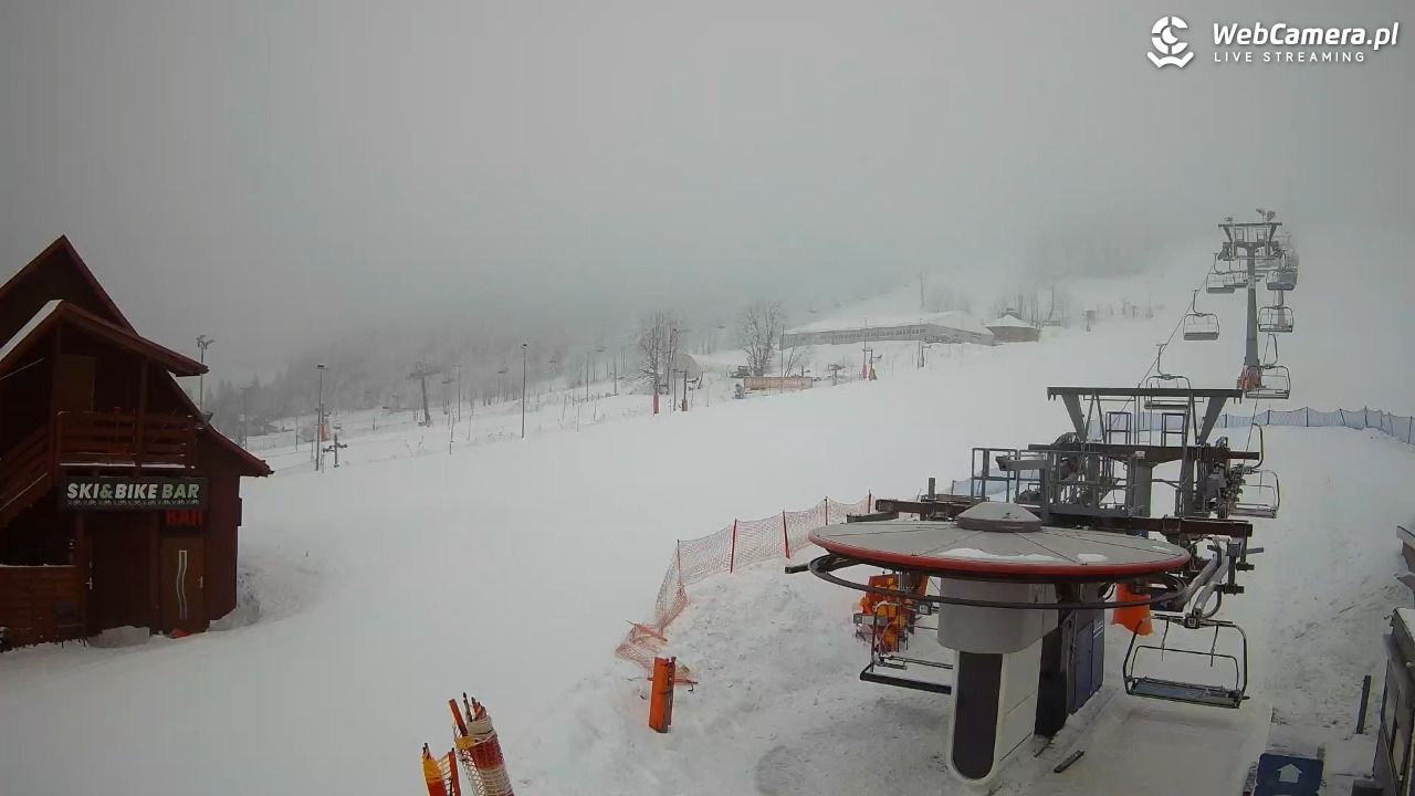 Zieleniec Sport Arena - Gryglówka - widok z dolnej stacji - 21 luty 2026, 07:04