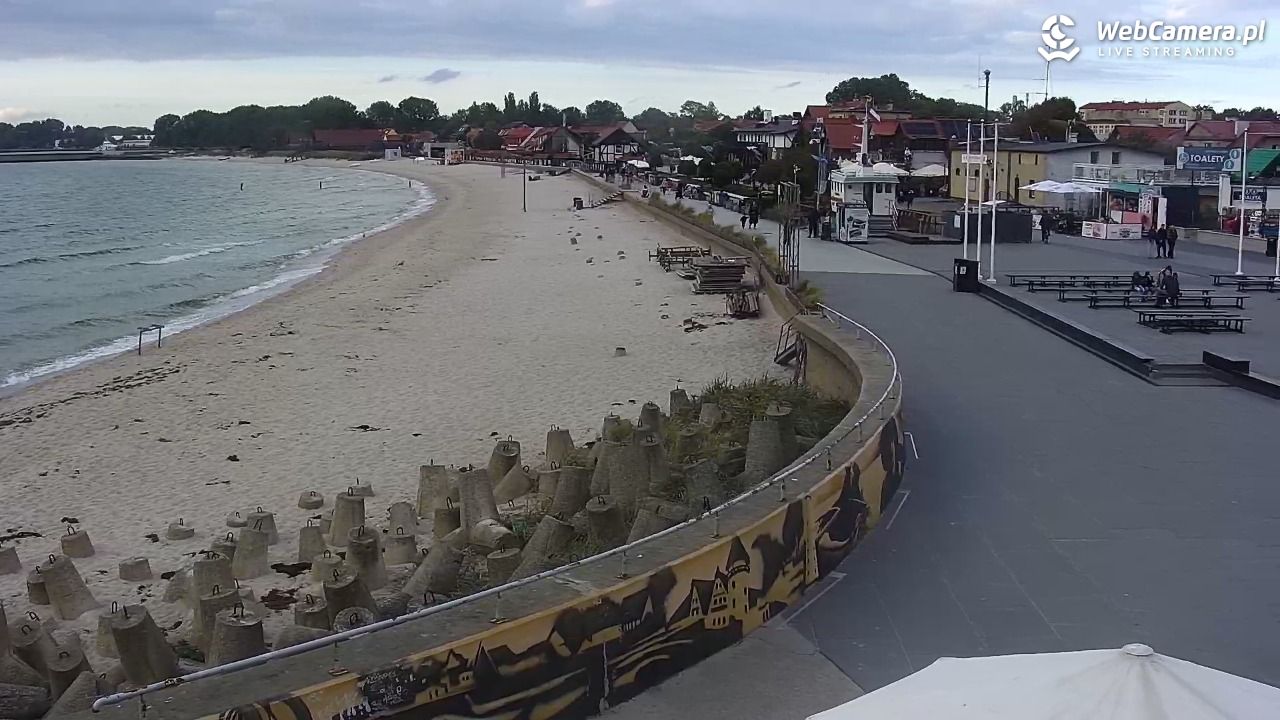 Hel - widok na bulwar i plażę - 04 październik 2026, 16:05