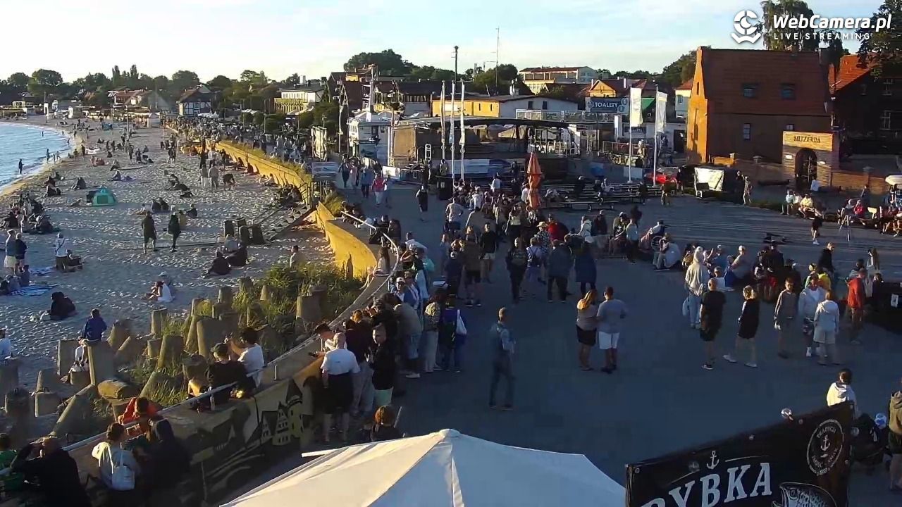 Hel - widok na bulwar i plażę - 12 sierpień 2026, 19:50