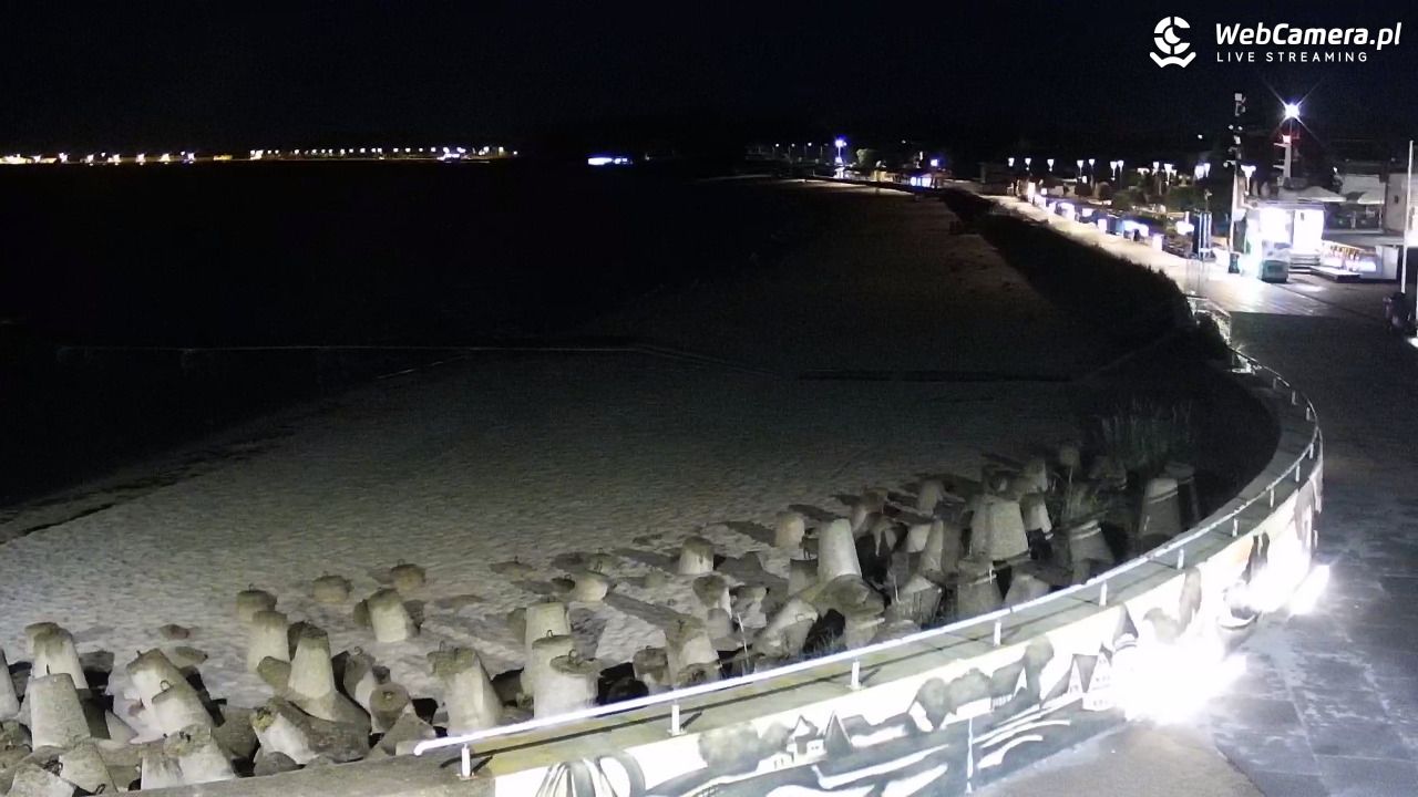 Hel - widok na bulwar i plażę - 07 czerwiec 2025, 22:51