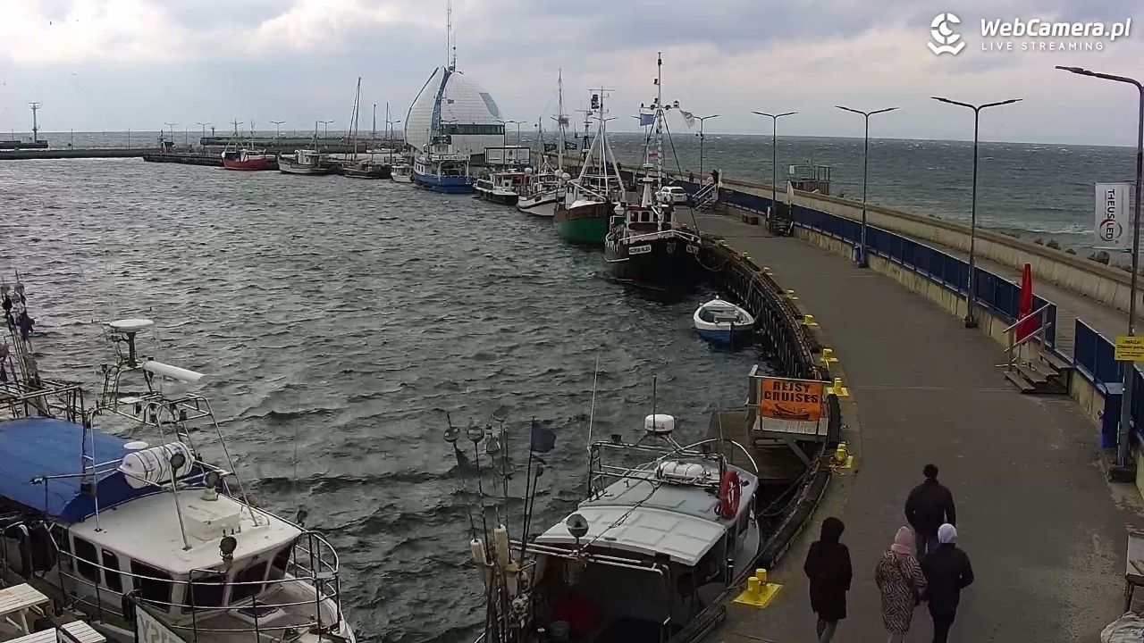 Hel - widok na bulwar i plażę - 04 październik 2025, 11:09