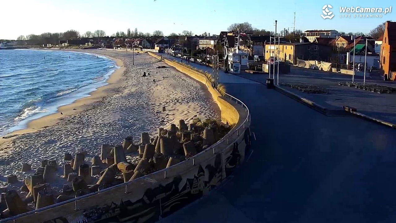 Hel - widok na bulwar i plażę - 26 kwiecień 2026, 19:33