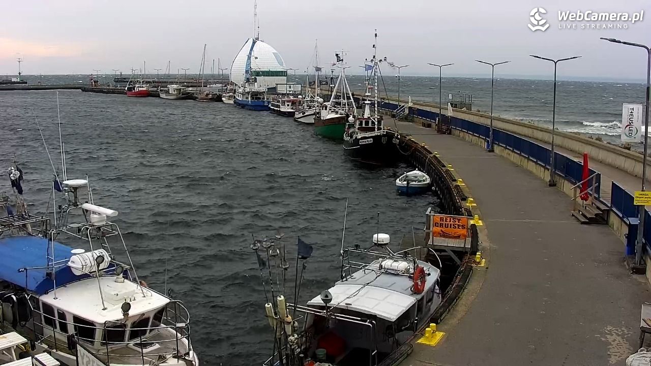 Hel - widok na bulwar i plażę - 04 październik 2025, 14:28