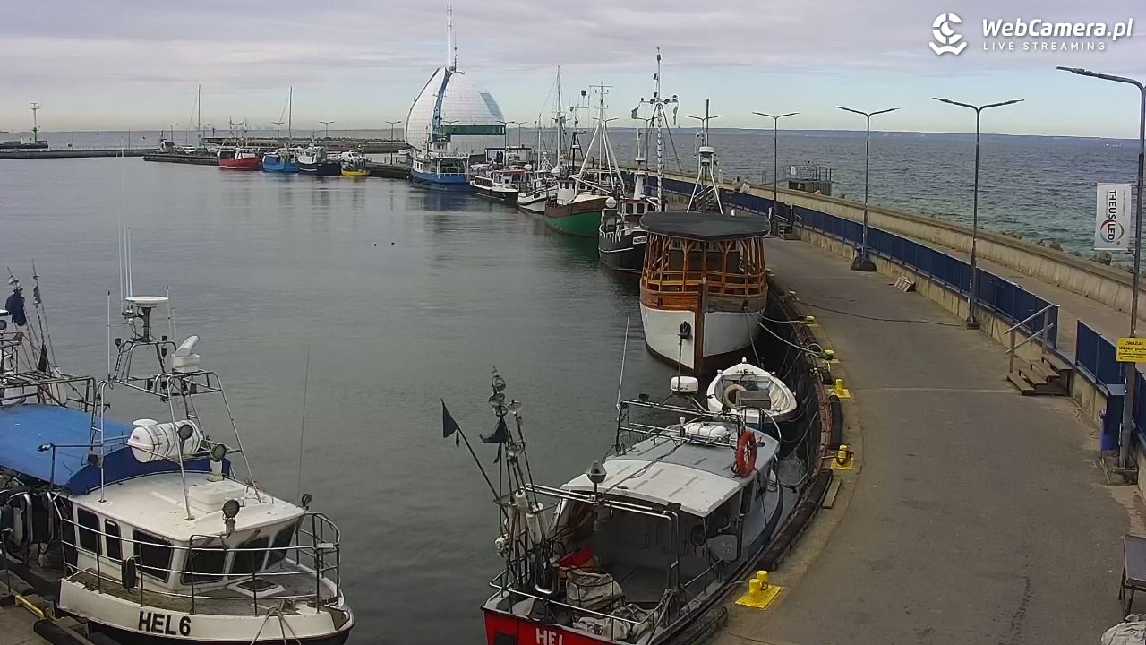 Hel - widok na bulwar i plażę - 28 kwiecień 2026, 08:44