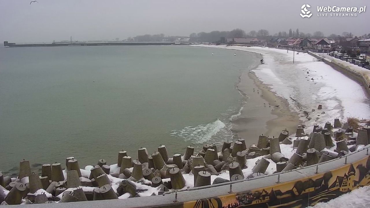 Hel - widok na bulwar i plażę - 27 styczeń 2026, 09:21