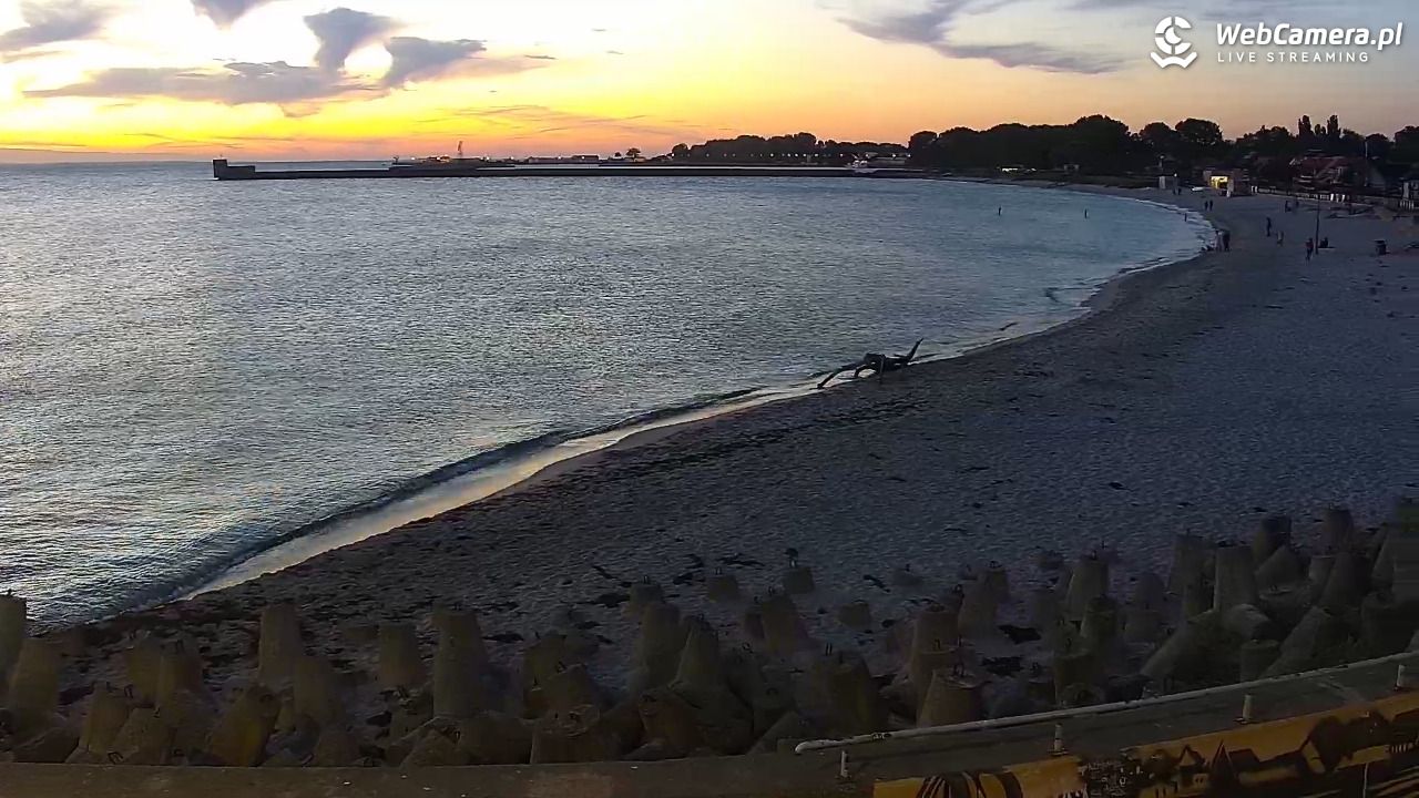Hel - widok na bulwar i plażę - 01 październik 2026, 18:45