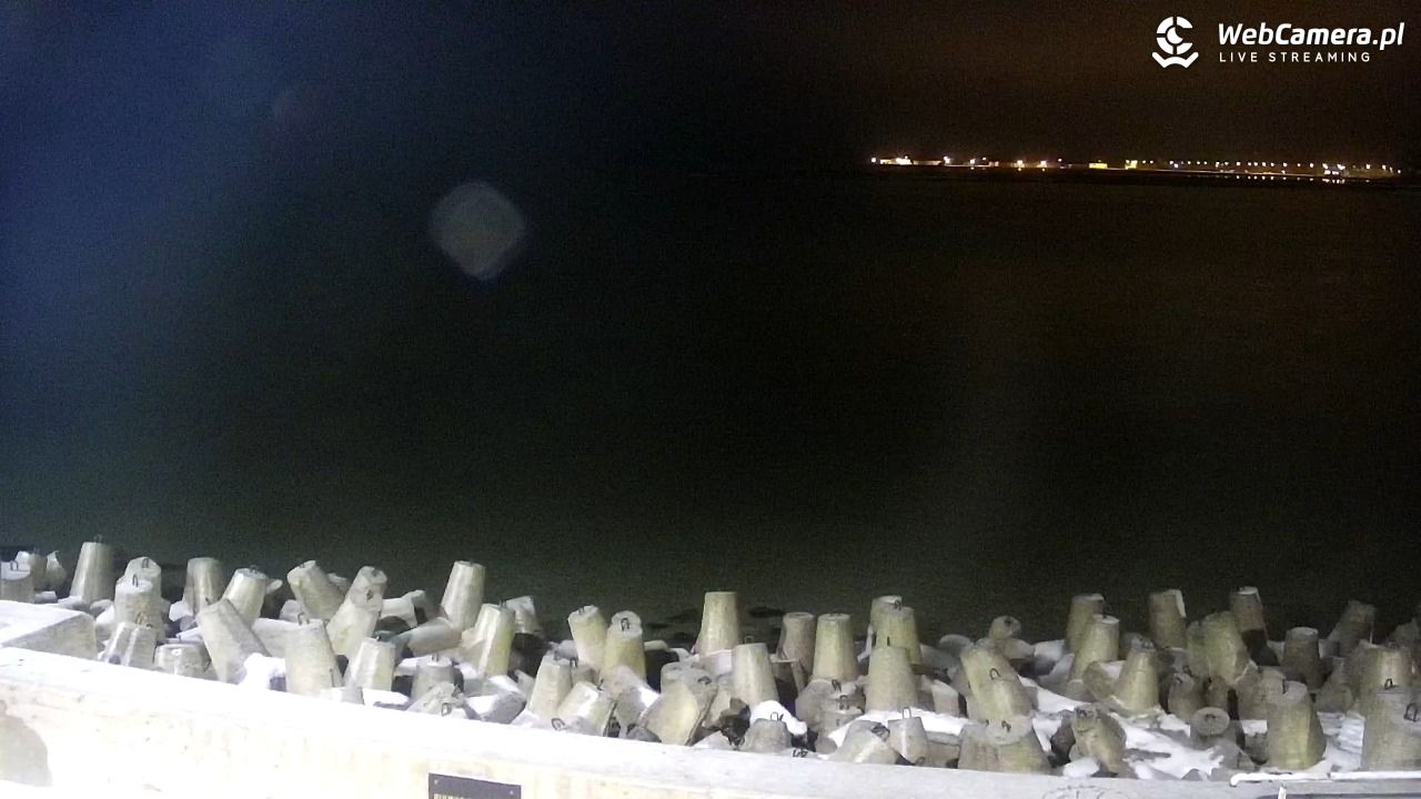 Hel - widok na bulwar i plażę - 27 styczeń 2026, 17:49