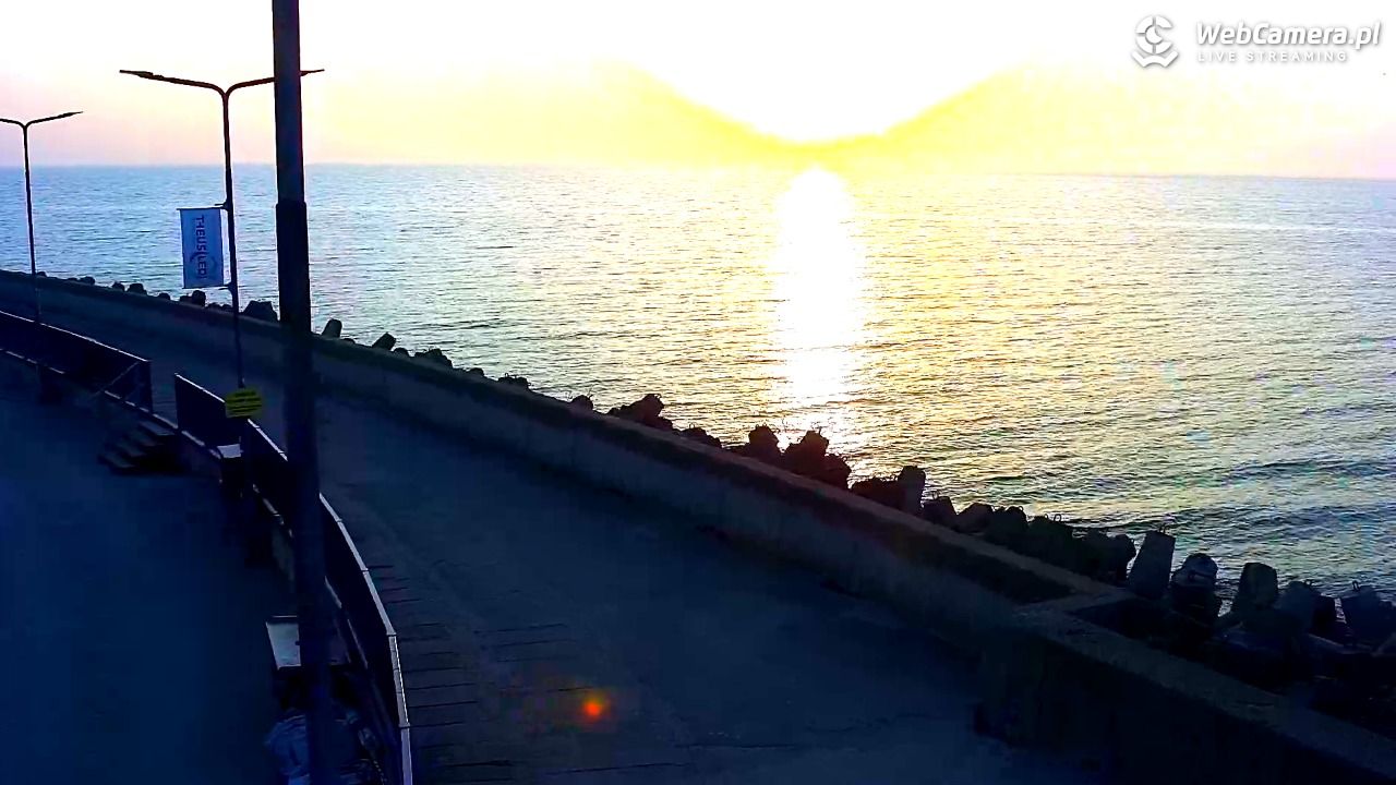 Hel - widok na bulwar i plażę - 11 marzec 2026, 17:10