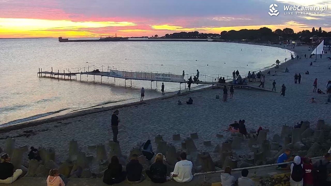 Hel - widok na bulwar i plażę - 13 sierpień 2026, 20:46
