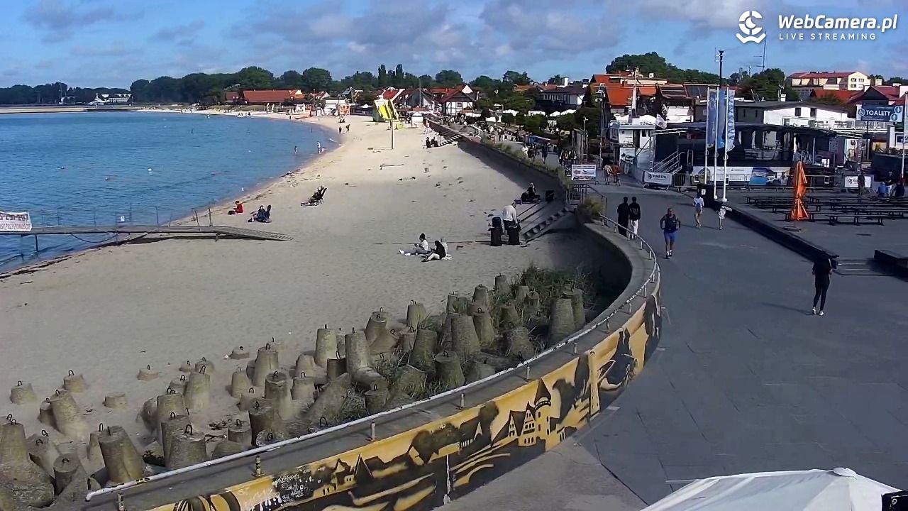 Hel - widok na bulwar i plażę - 13 sierpień 2026, 10:12