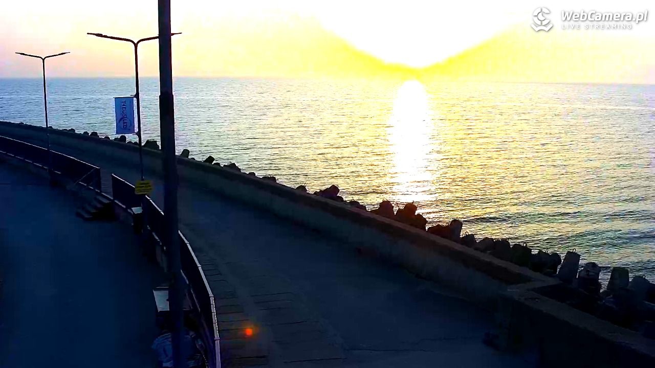 Hel - widok na bulwar i plażę - 11 marzec 2026, 17:10