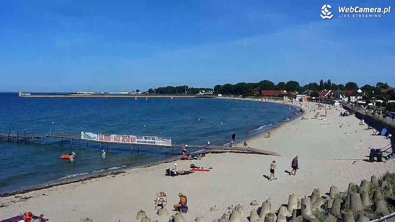 Hel - widok na bulwar i plażę - 14 sierpień 2026, 10:10