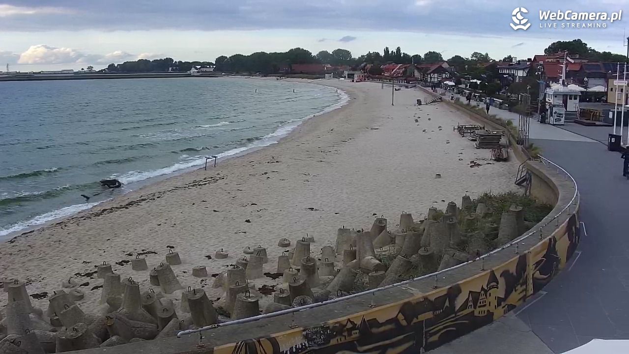 Hel - widok na bulwar i plażę - 04 październik 2026, 16:05