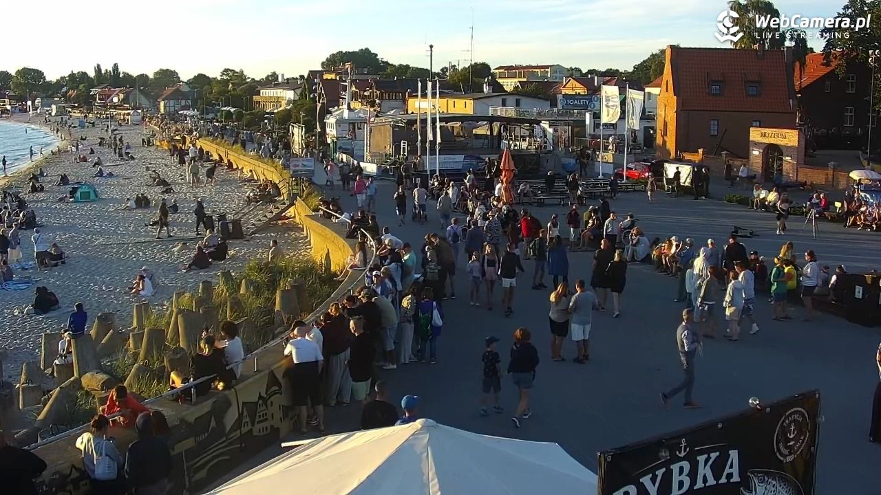 Hel - widok na bulwar i plażę - 12 sierpień 2026, 19:50
