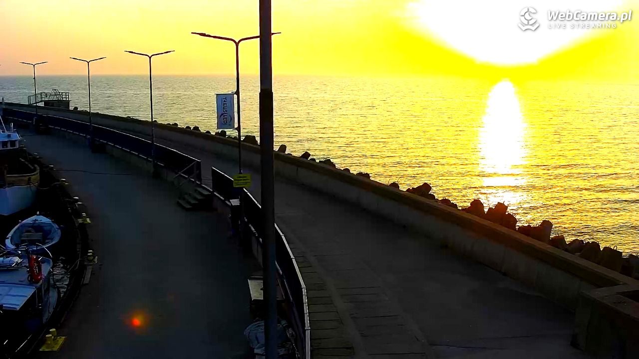 Hel - widok na bulwar i plażę - 11 marzec 2026, 17:10
