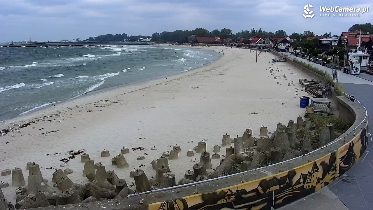 Hel - widok na bulwar i plażę - 04 październik 2025, 12:46