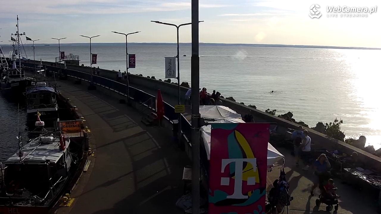 Hel - widok na bulwar i plażę - 13 sierpień 2026, 17:46