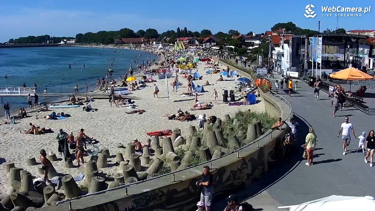 Hel - widok na bulwar i plażę - 13 sierpień 2026, 15:14