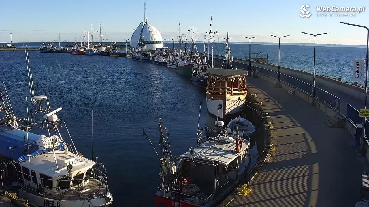 Hel - widok na bulwar i plażę - 28 kwiecień 2026, 18:35