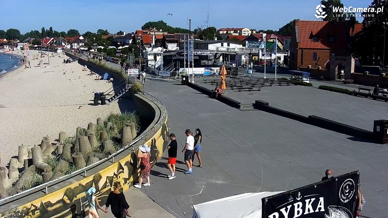 Hel - widok na bulwar i plażę - 14 sierpień 2026, 10:10