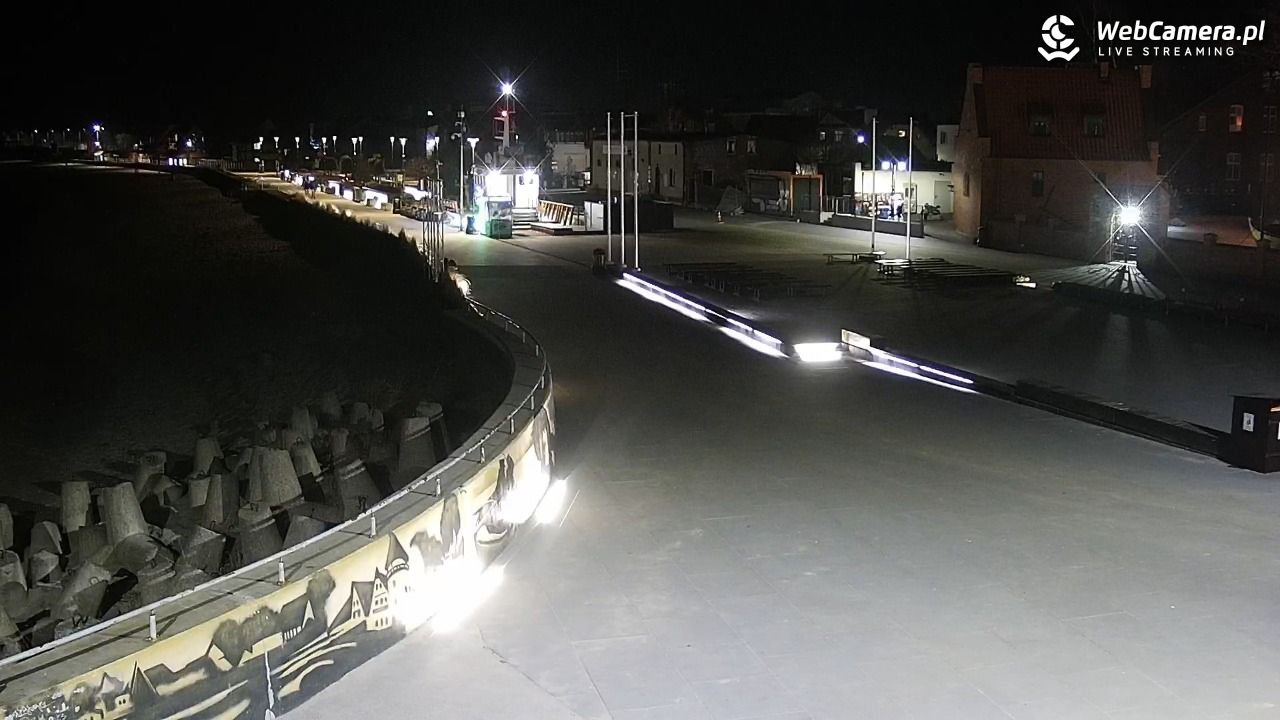 Hel - widok na bulwar i plażę - 11 marzec 2026, 19:10