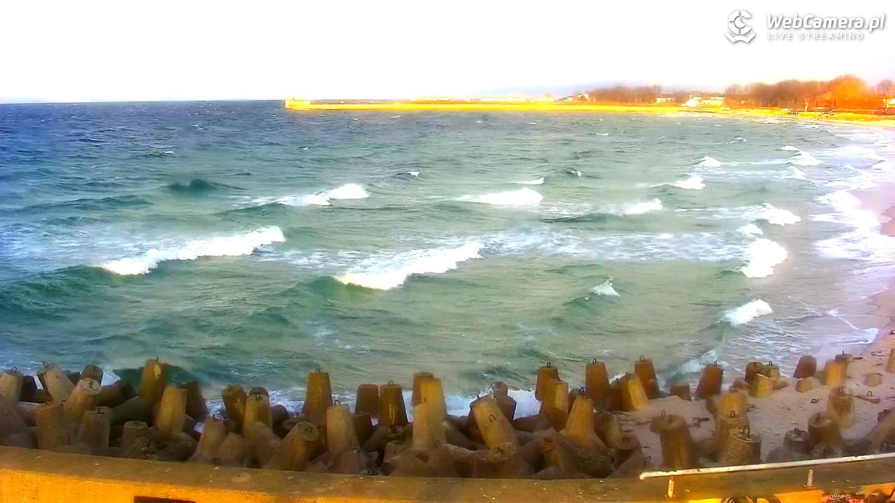 Hel - widok na bulwar i plażę - 21 listopad 2025, 08:56