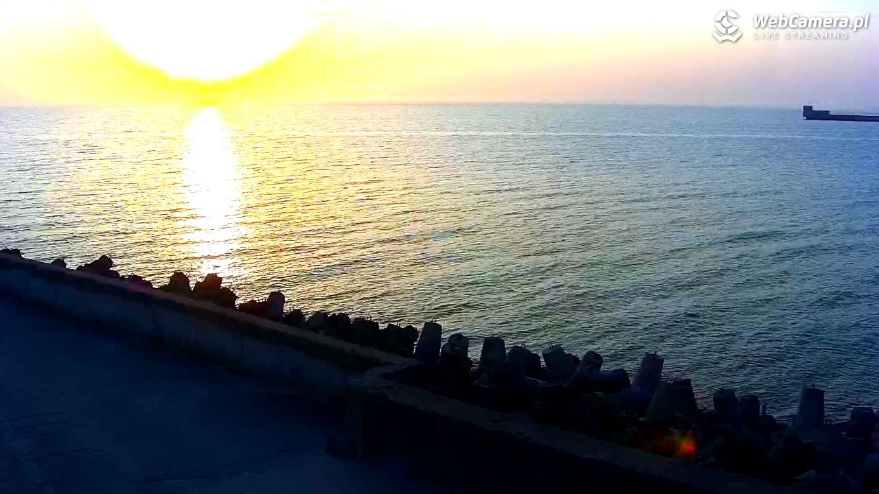 Hel - widok na bulwar i plażę - 11 marzec 2026, 17:10