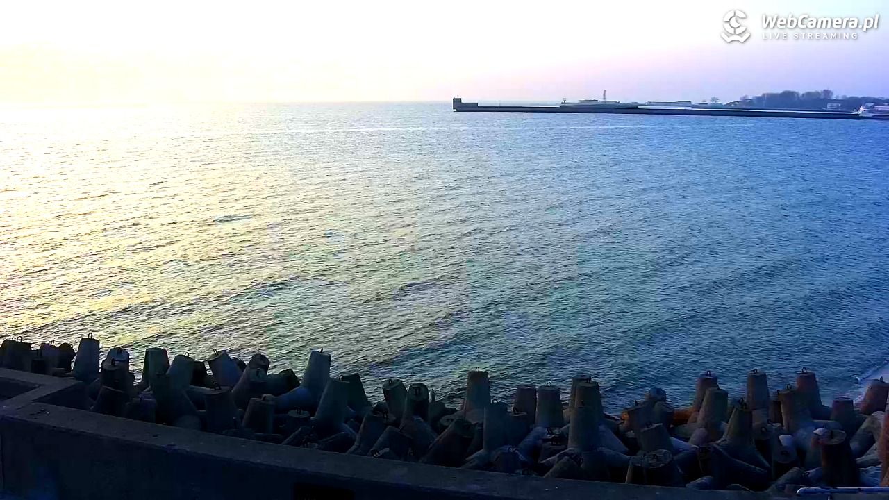 Hel - widok na bulwar i plażę - 11 marzec 2026, 17:11