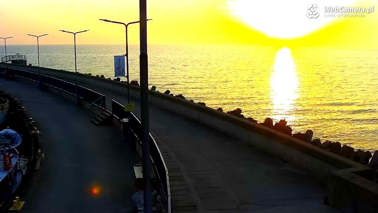 Hel - widok na bulwar i plażę - 11 marzec 2026, 17:10