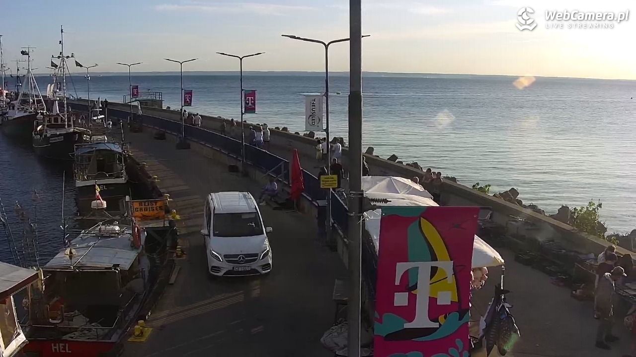 Hel - widok na bulwar i plażę - 13 sierpień 2026, 18:45