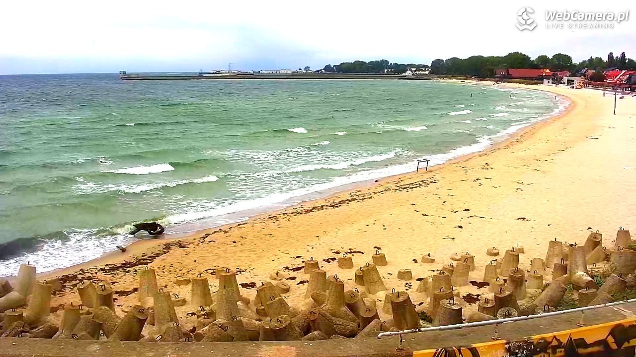 Hel - widok na bulwar i plażę - 06 październik 2026, 13:33