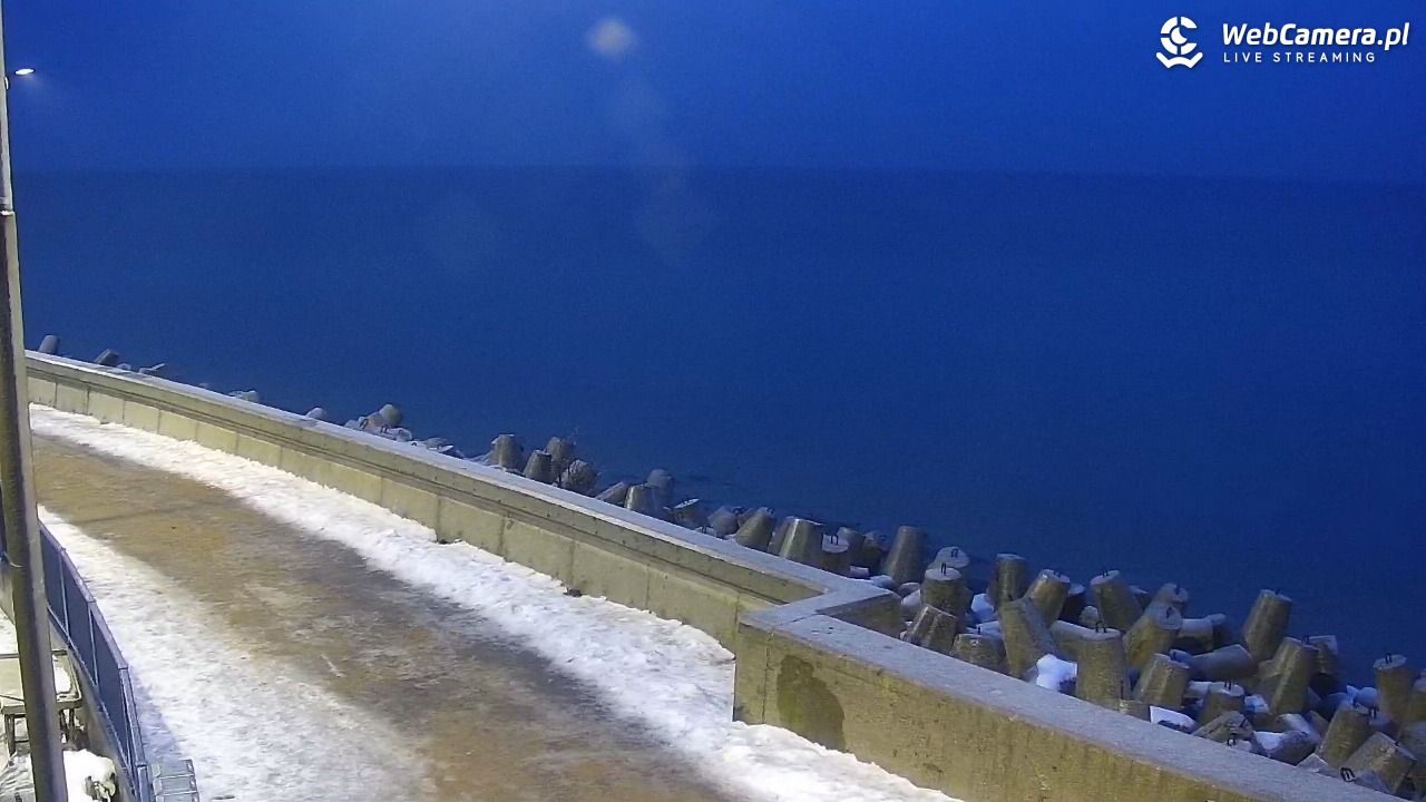 Hel - widok na bulwar i plażę - 27 styczeń 2026, 16:37