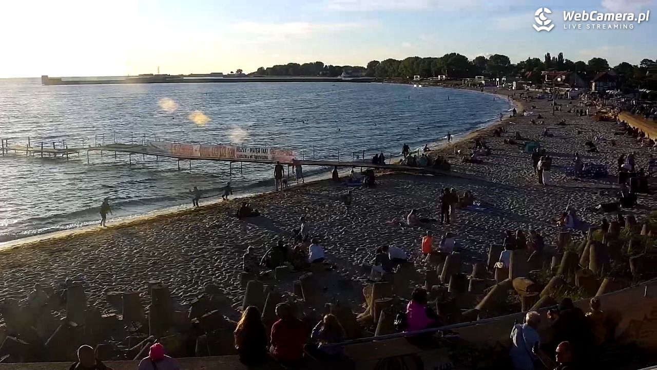 Hel - widok na bulwar i plażę - 12 sierpień 2026, 19:25
