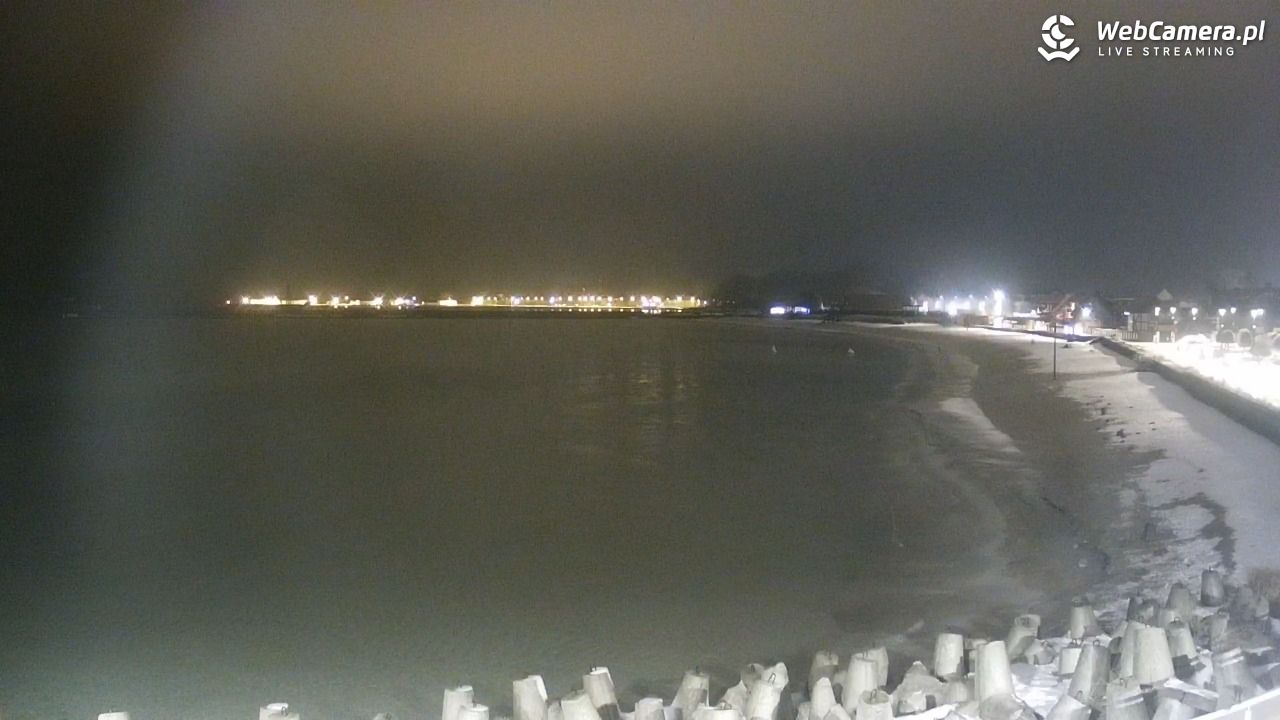 Hel - widok na bulwar i plażę - 26 styczeń 2026, 19:28