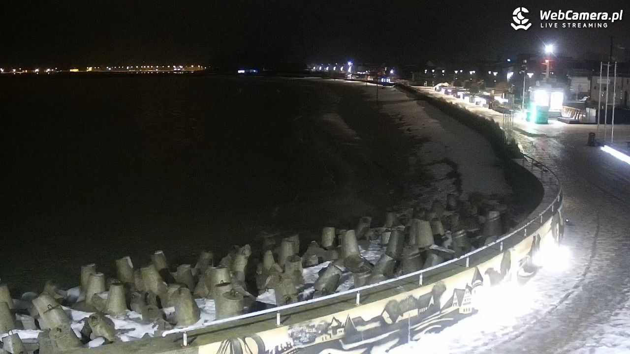 Hel - widok na bulwar i plażę - 26 styczeń 2026, 19:27