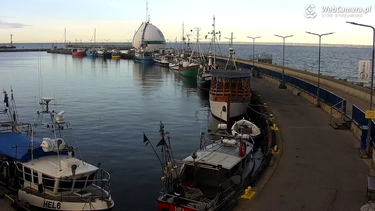 Hel - widok na bulwar i plażę - 28 kwiecień 2026, 06:28