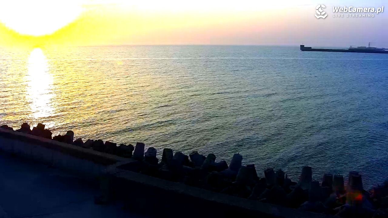 Hel - widok na bulwar i plażę - 11 marzec 2026, 17:10